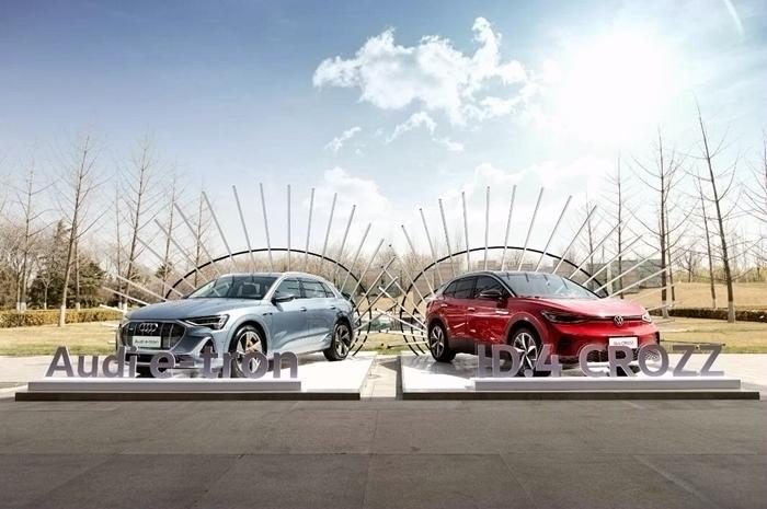 ID.4 CROZZ、Audi e-tron展車
